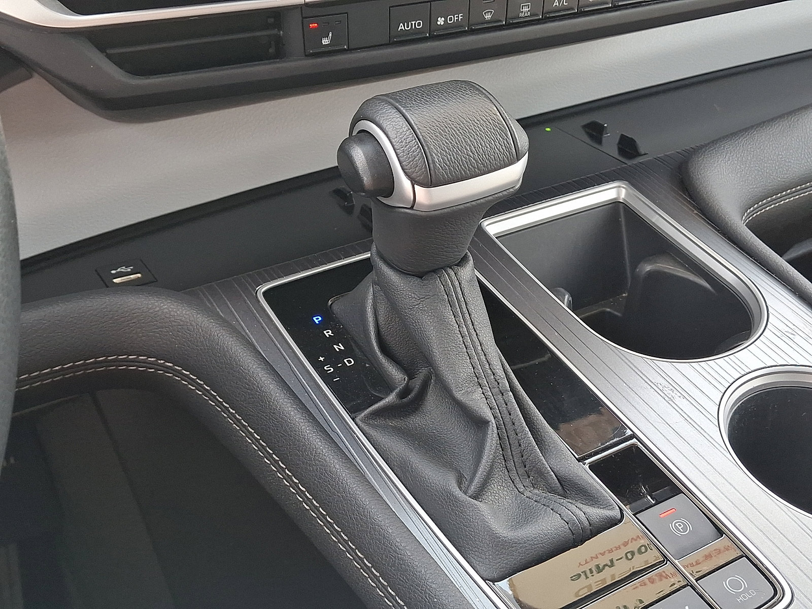 Certified 2025 Toyota Sienna XLE FWD image 17