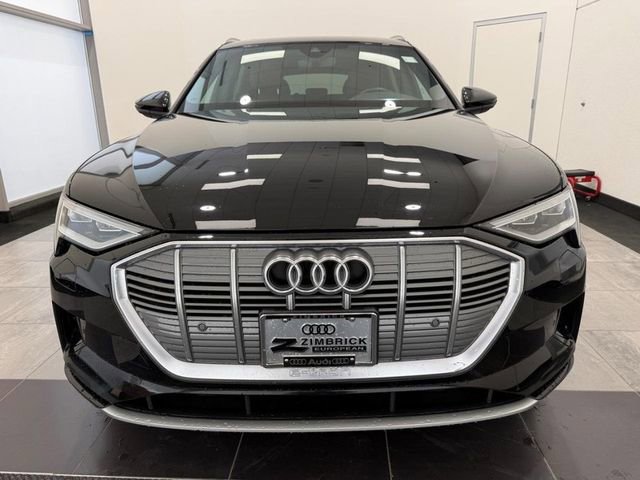 Used 2022 Audi e-tron Premium image 8