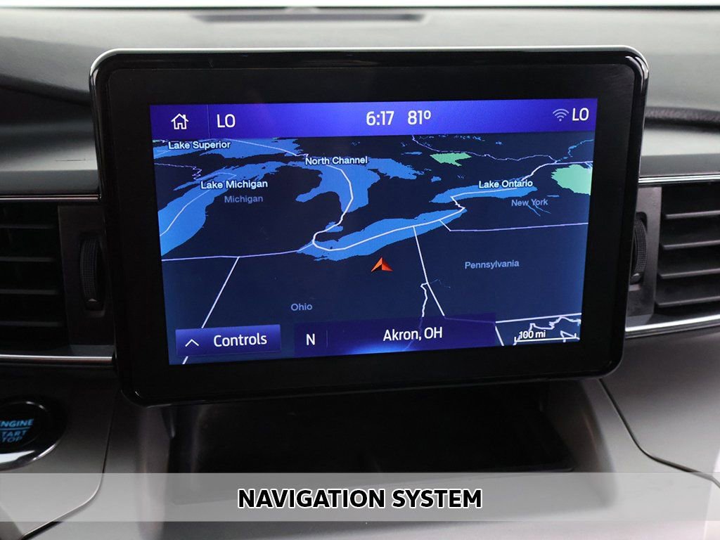 Used 2022 Ford Explorer XLT w/ Equipment Group 202A image 3