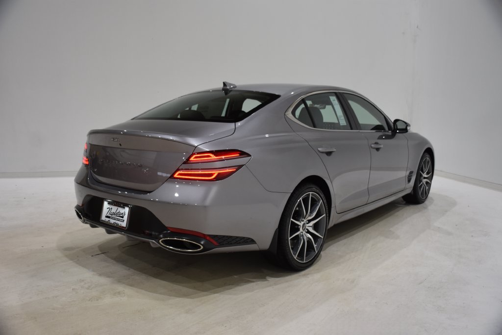 New 2026 Genesis G70 2.5T RWD image 4