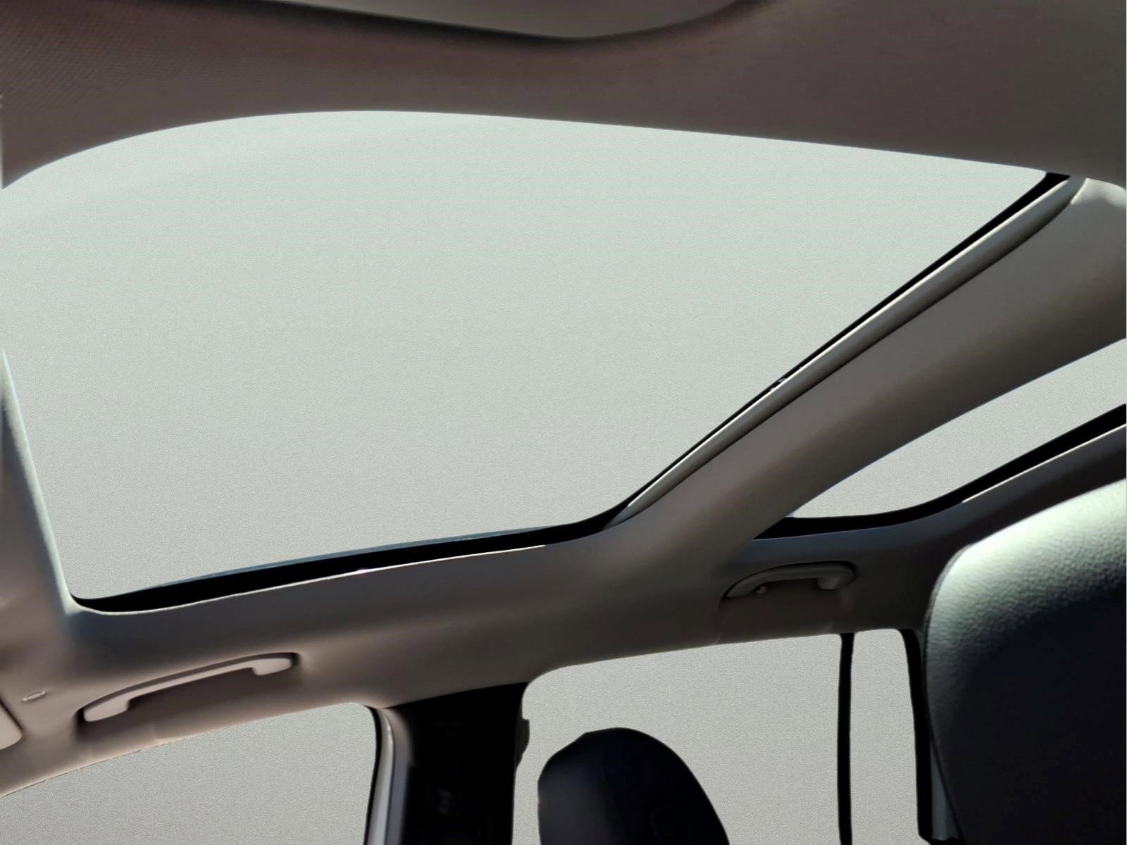 Certified 2023 Mercedes-Benz GLB 250 4MATIC image 34