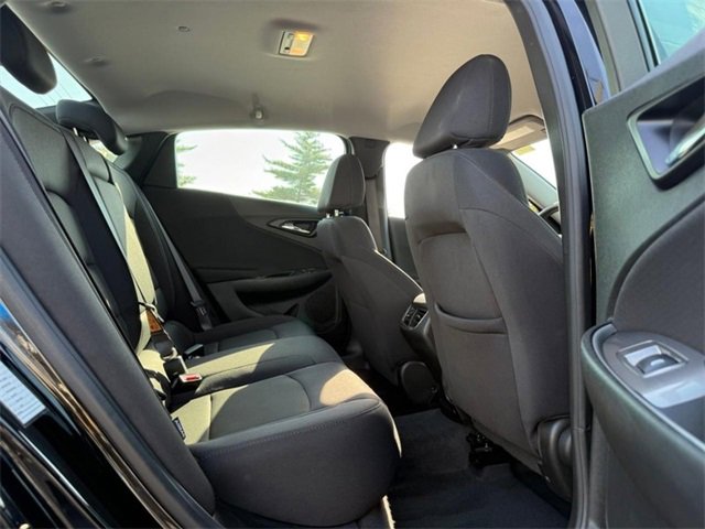 Used 2024 Chevrolet Malibu LT image 11