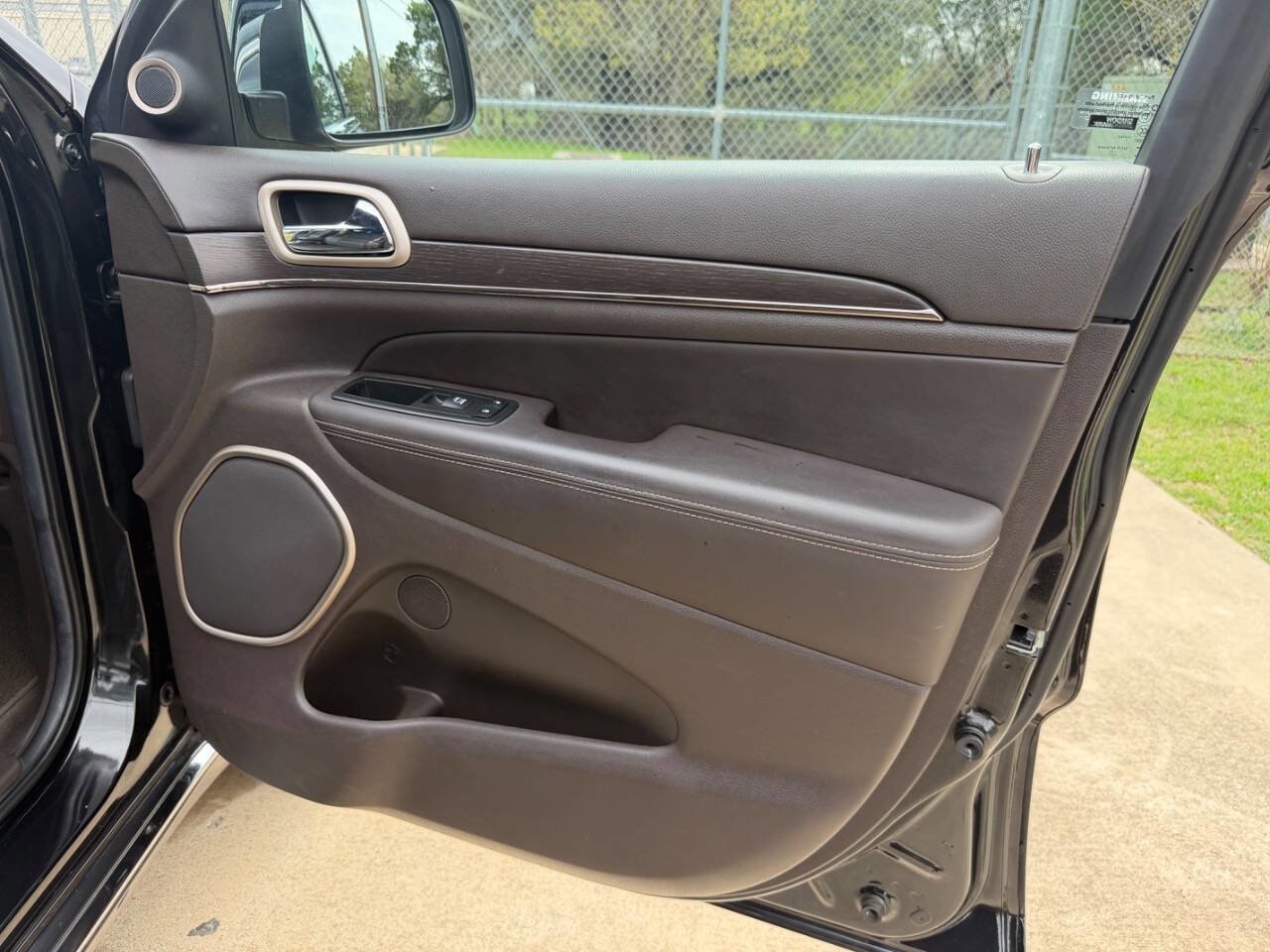 Used 2014 Jeep Grand Cherokee Summit AWD/4WD image 38