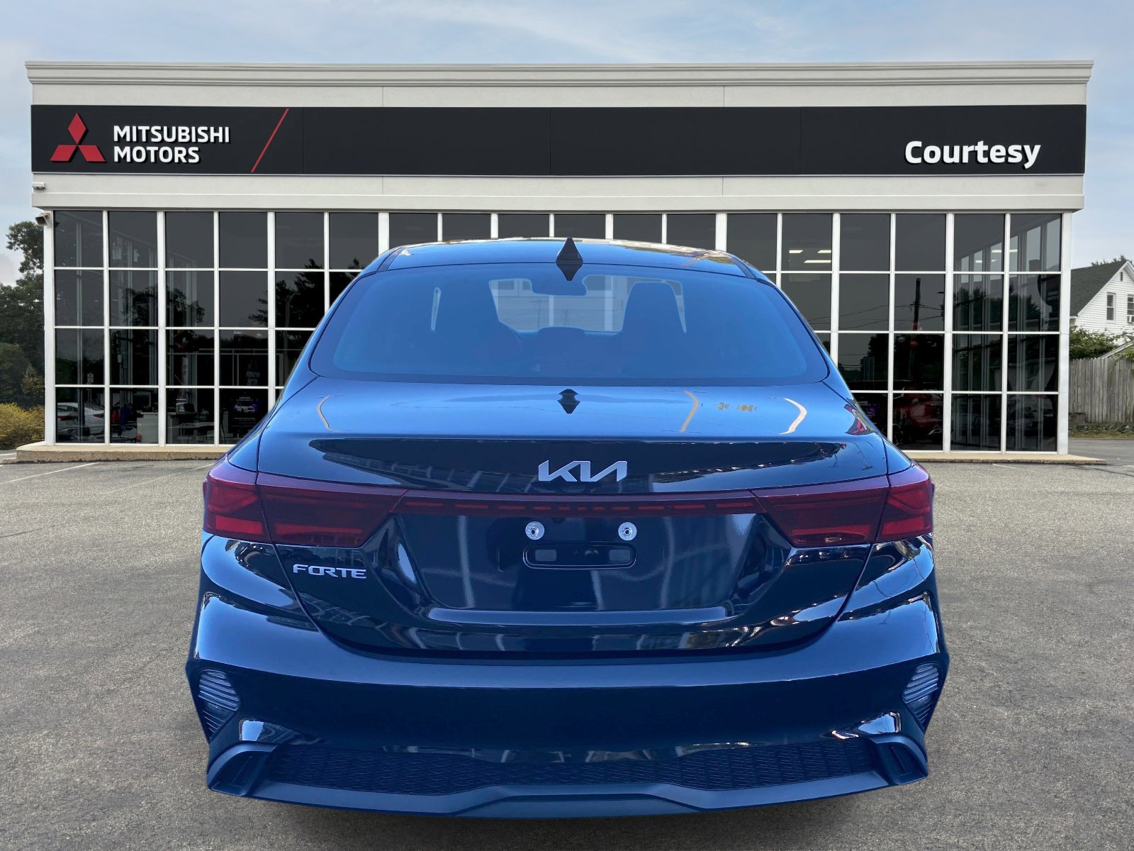 Used 2023 Kia Forte LXS w/ LXS Technology Package image 4