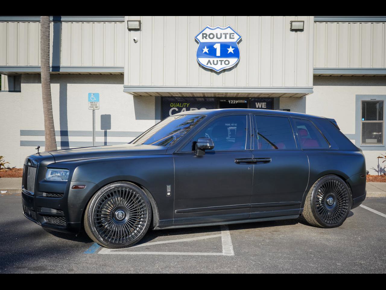 Used 2019 Rolls-Royce Cullinan AWD/4WD image 1