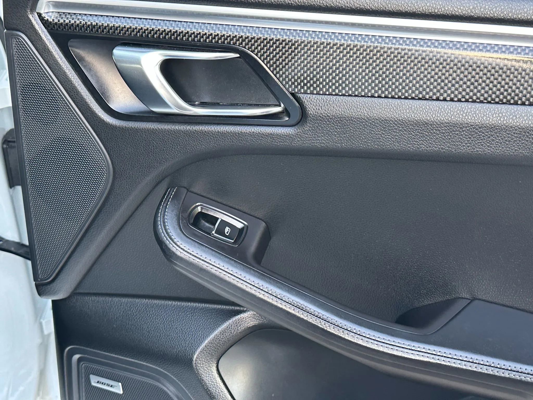 Used 2017 Porsche Macan Turbo image 28