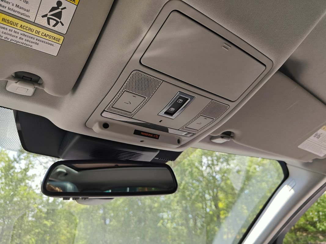 Used 2017 Land Rover Discovery Sport HSE image 36