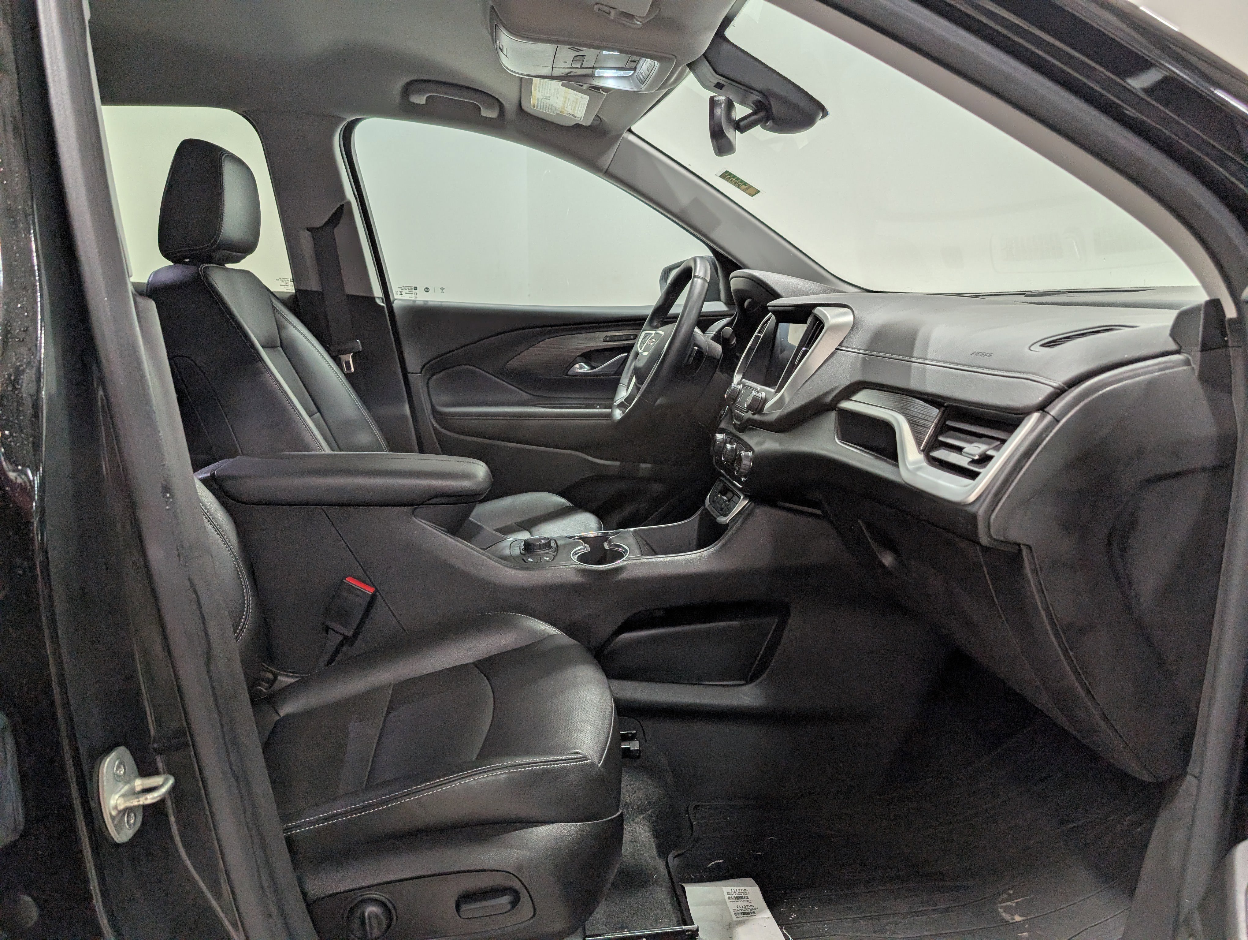 Used 2023 GMC Terrain SLT w/ Infotainment Package II image 21