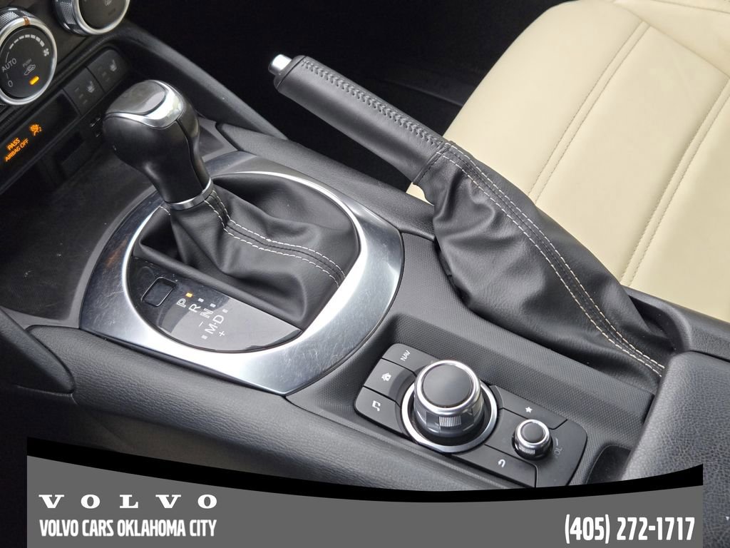 Used 2019 FIAT 124 Spider Lusso RWD image 16
