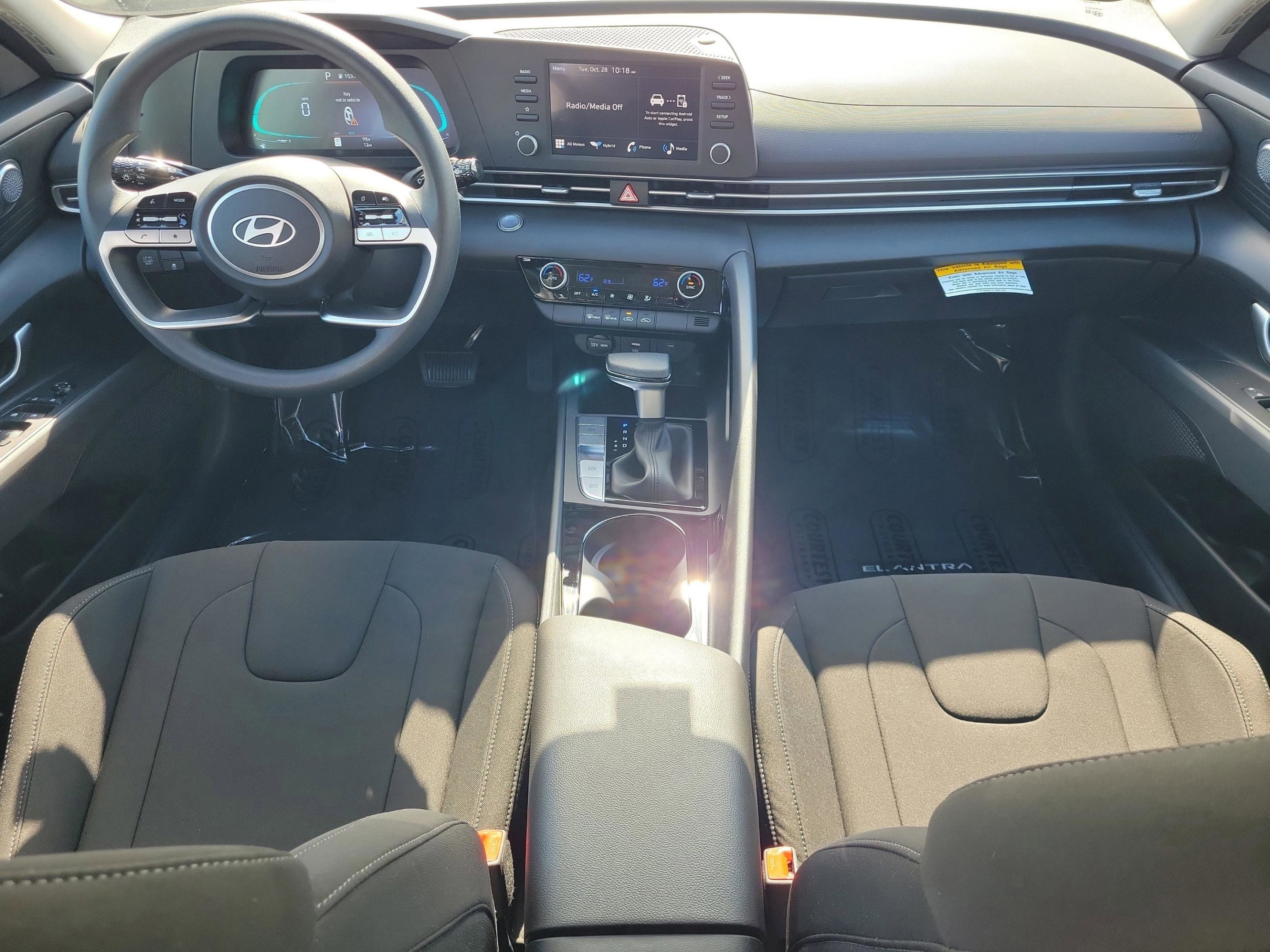 New 2026 Hyundai Elantra Blue image 25