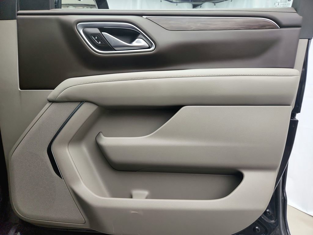 Used 2021 Chevrolet Suburban LS image 29