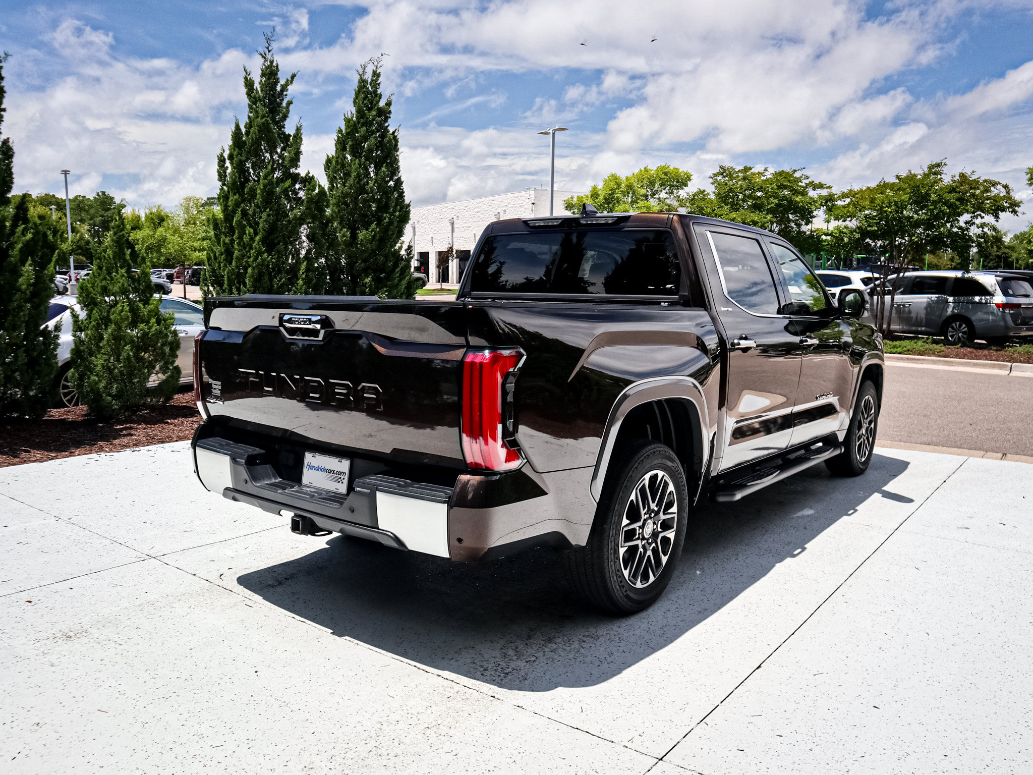 Used 2023 Toyota Tundra Limited AWD/4WD image 10