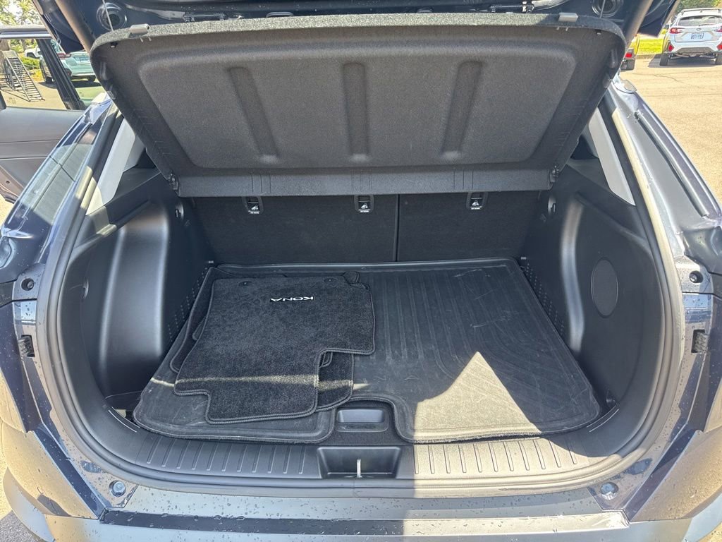 Used 2025 Hyundai Kona Limited AWD/4WD image 12