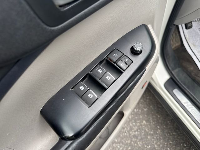 Used 2014 Toyota Highlander Limited AWD/4WD image 25