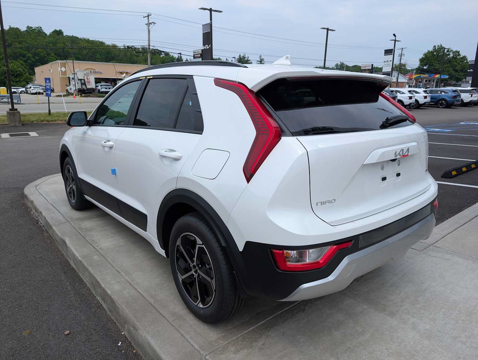 New 2026 Kia Niro LX FWD image 8