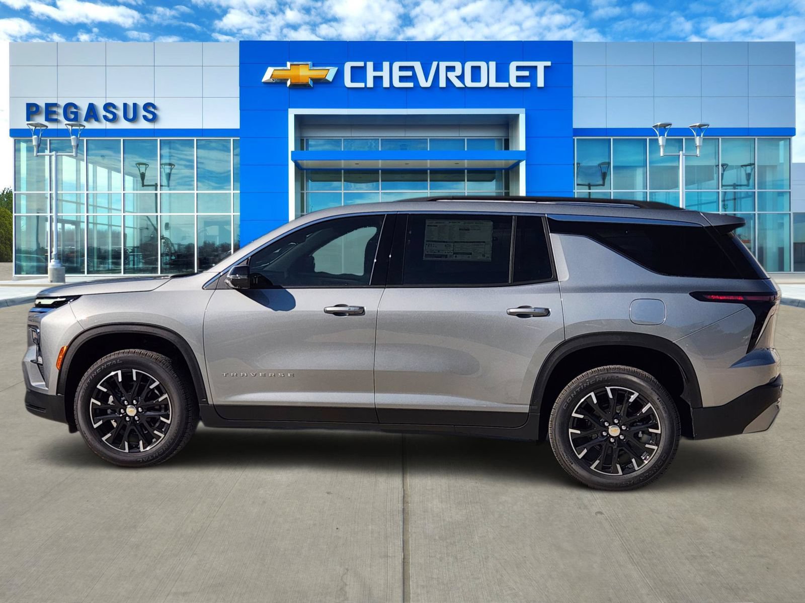 New 2026 Chevrolet Traverse LT w/ Sun and Wheel Package AWD/4WD video 3
