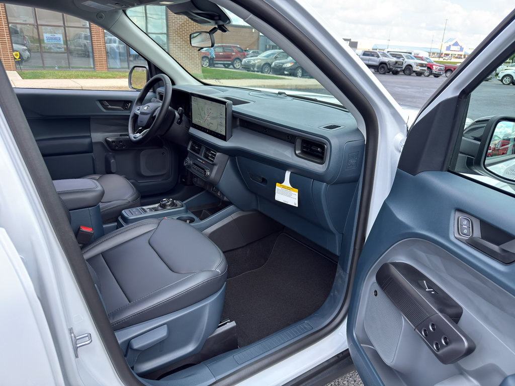 New 2026 Ford Maverick Lariat w/ Black Appearance Package AWD/4WD image 31