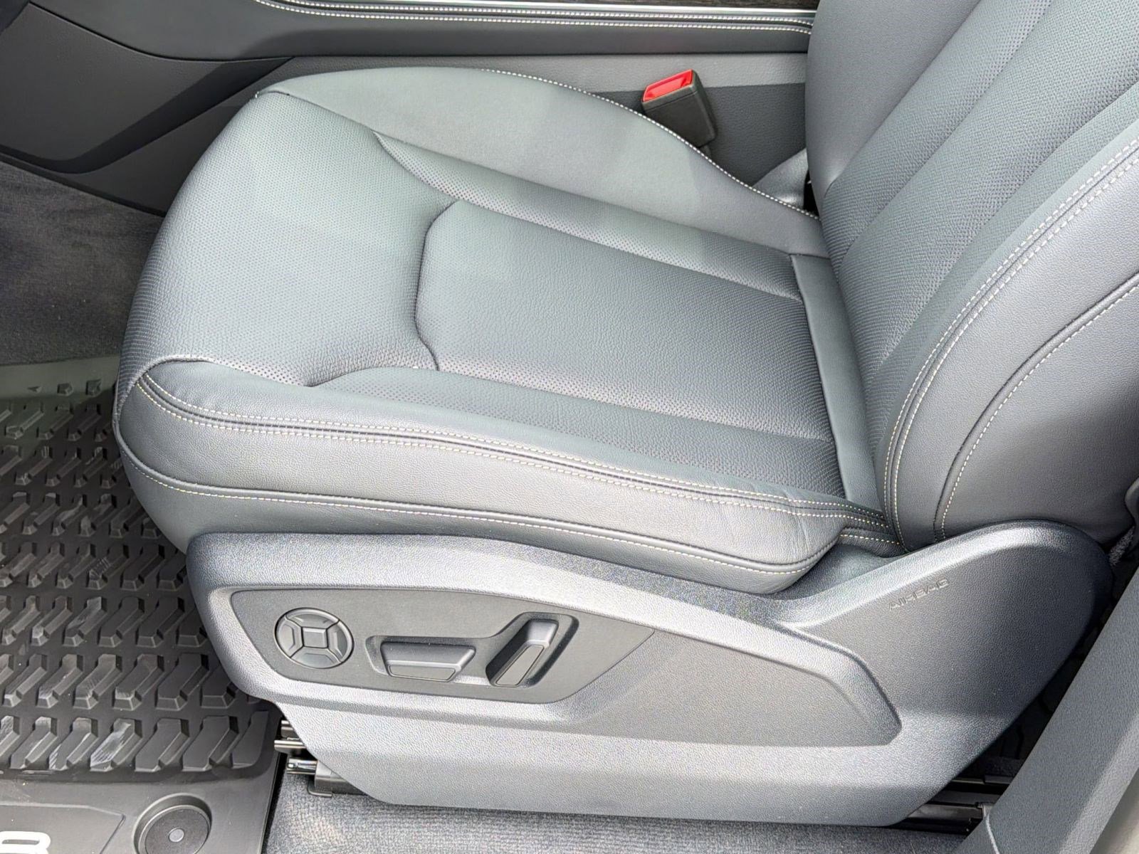 New 2026 Audi Q8 Premium Plus AWD/4WD image 14