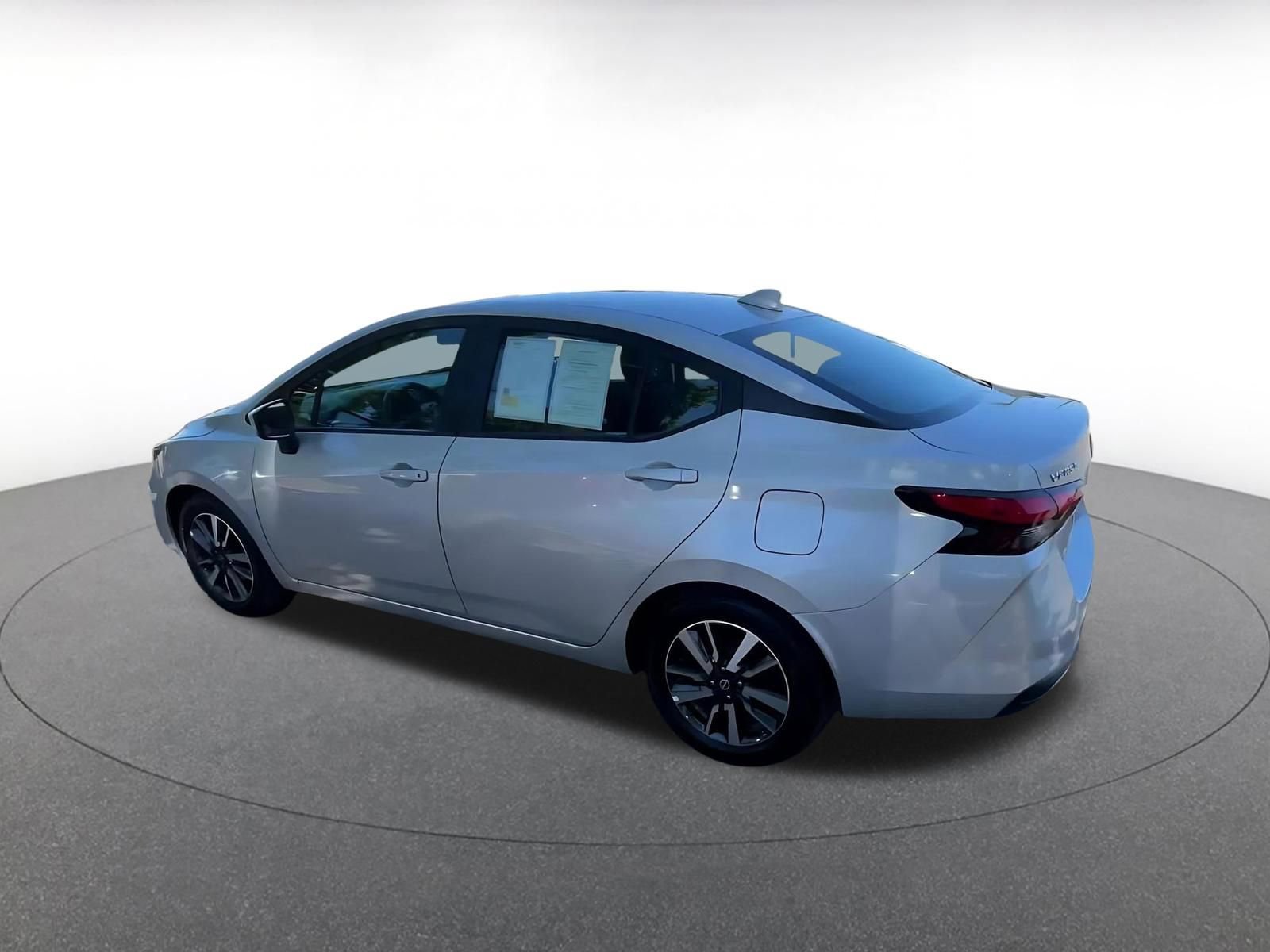 Used 2025 Nissan Versa SV FWD image 10