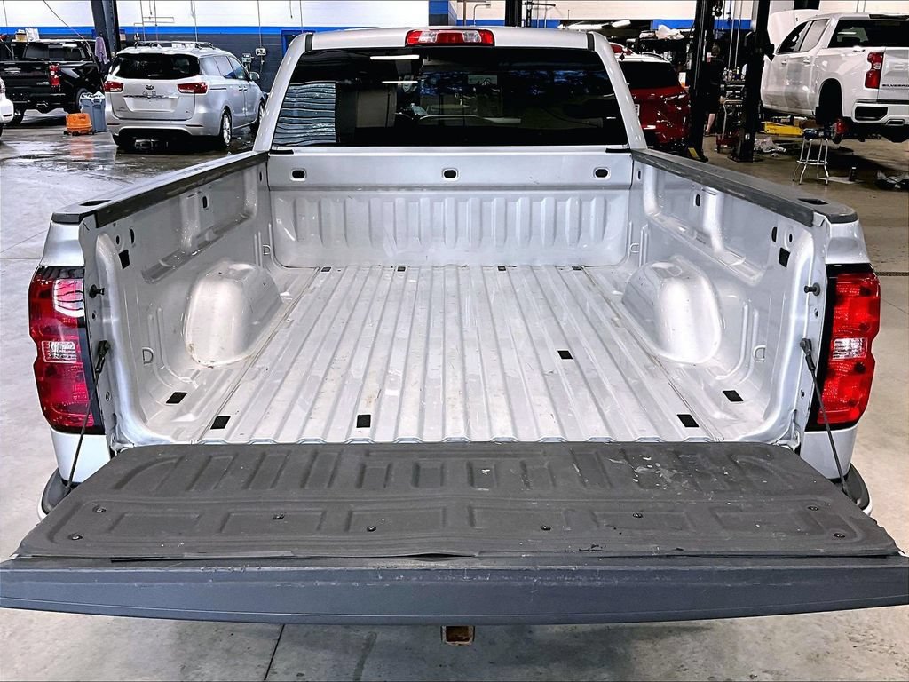 Used 2017 Chevrolet Silverado 1500 Custom w/ Custom Convenience Package AWD/4WD image 32