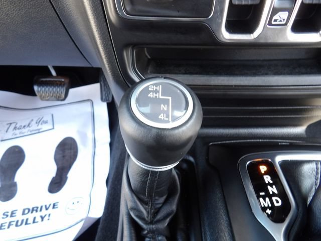 Used 2022 Jeep Wrangler Unlimited Sahara AWD/4WD image 19