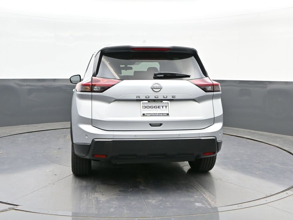 Used 2025 Nissan Rogue SV image 8