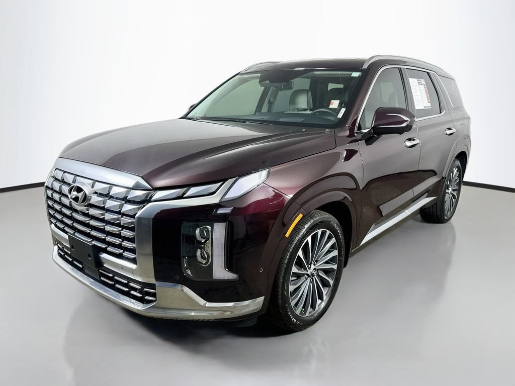 Used 2025 Hyundai Palisade Calligraphy FWD image 3