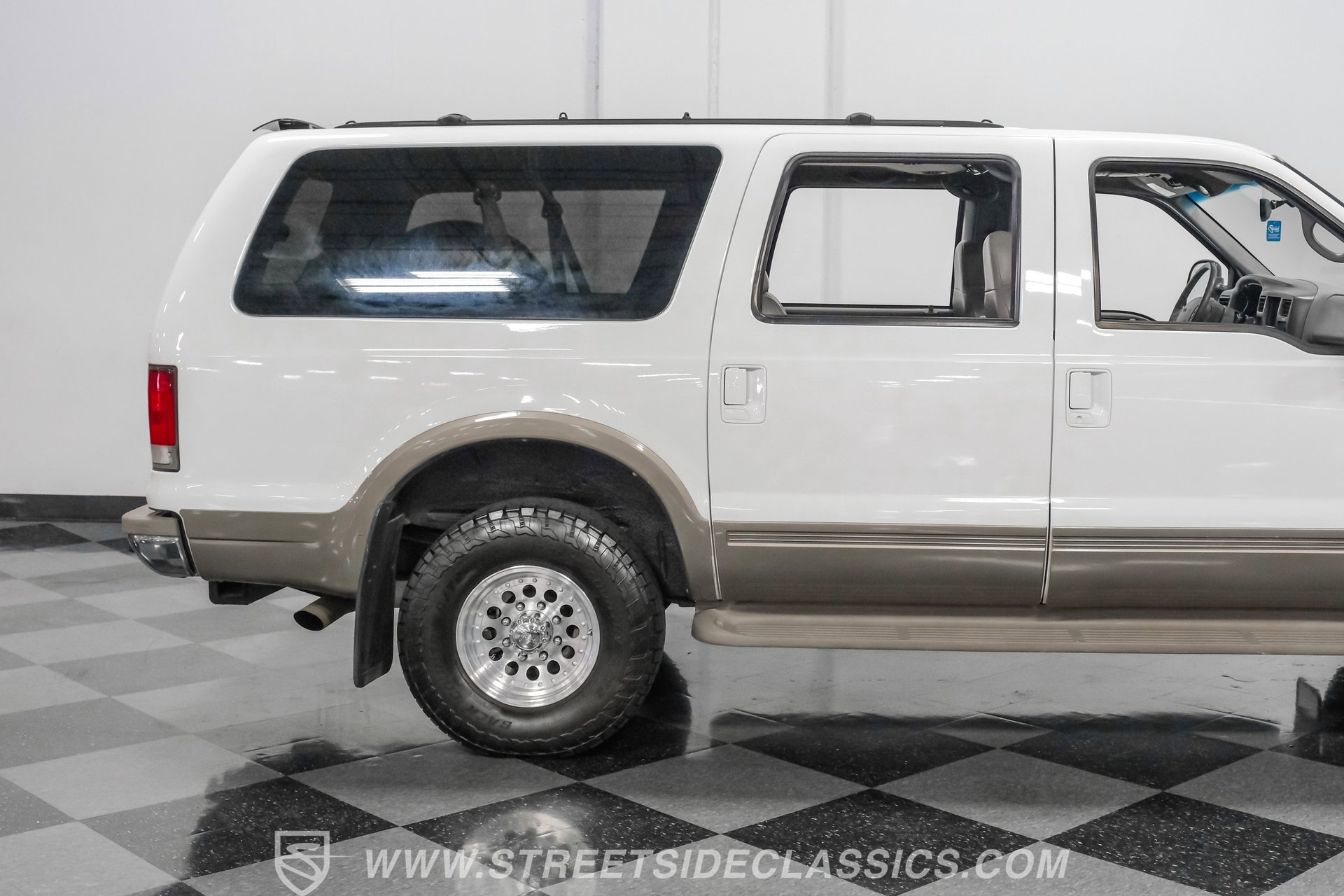 Used 2000 Ford Excursion Limited AWD/4WD image 27