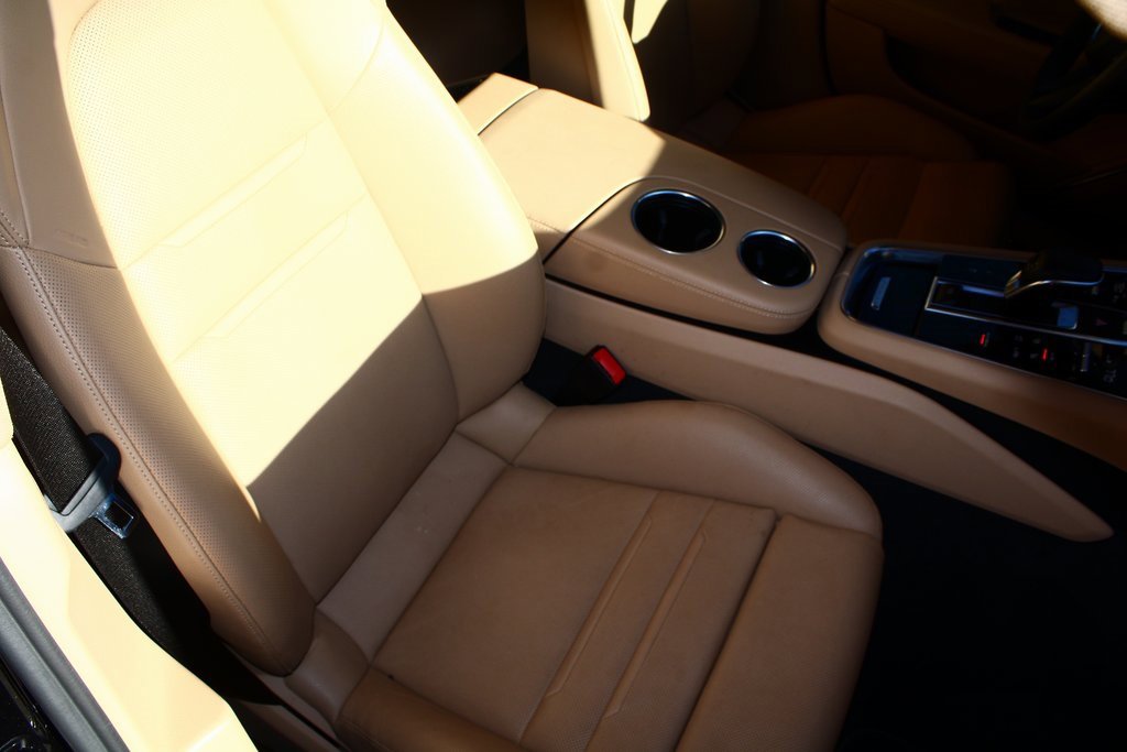 Used 2021 Porsche Panamera 4S image 8