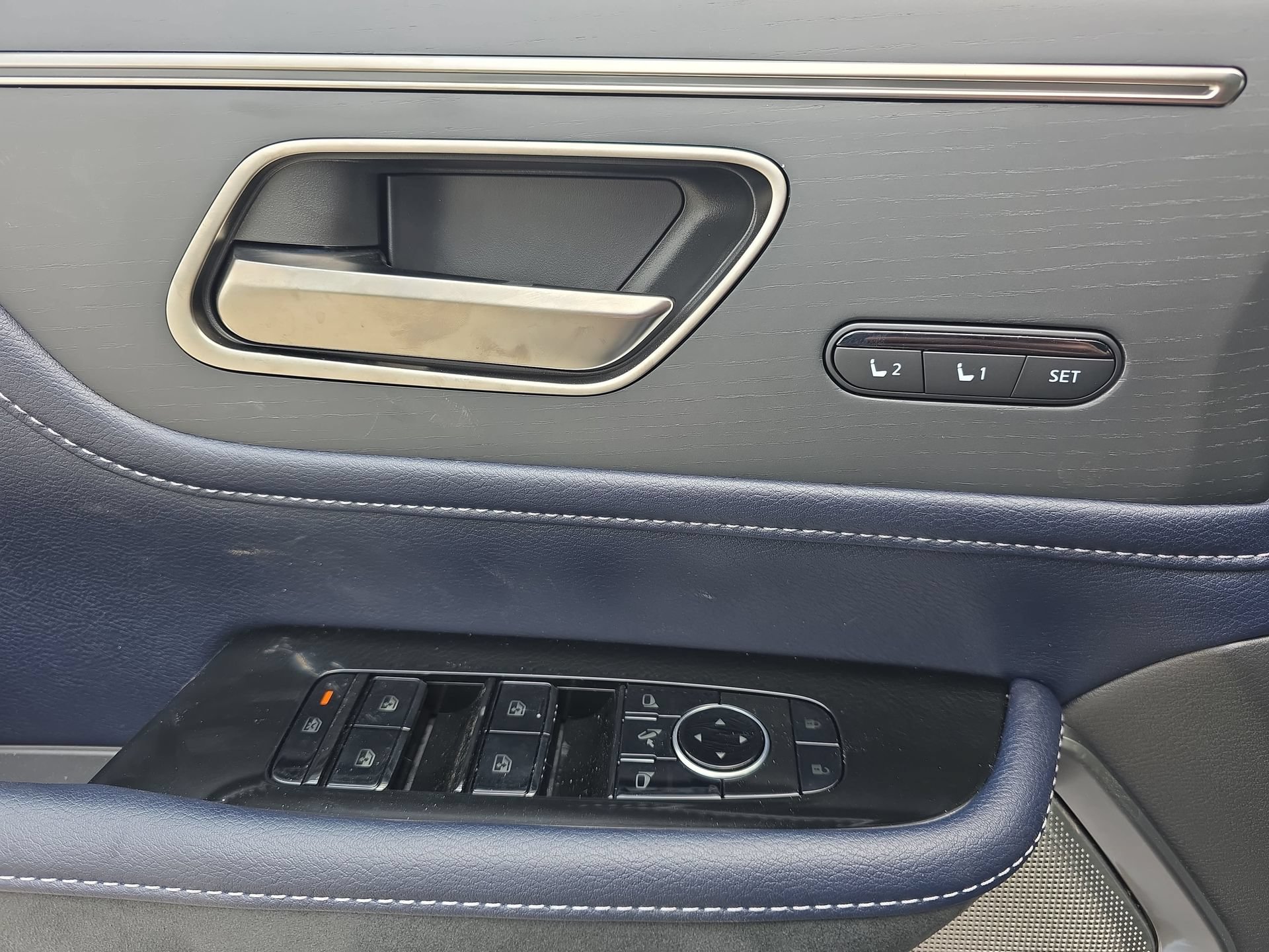 New 2026 INFINITI QX80 4WD w/ Sport Exterior Package image 27
