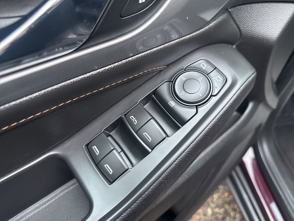 Used 2018 Chevrolet Traverse LT image 11