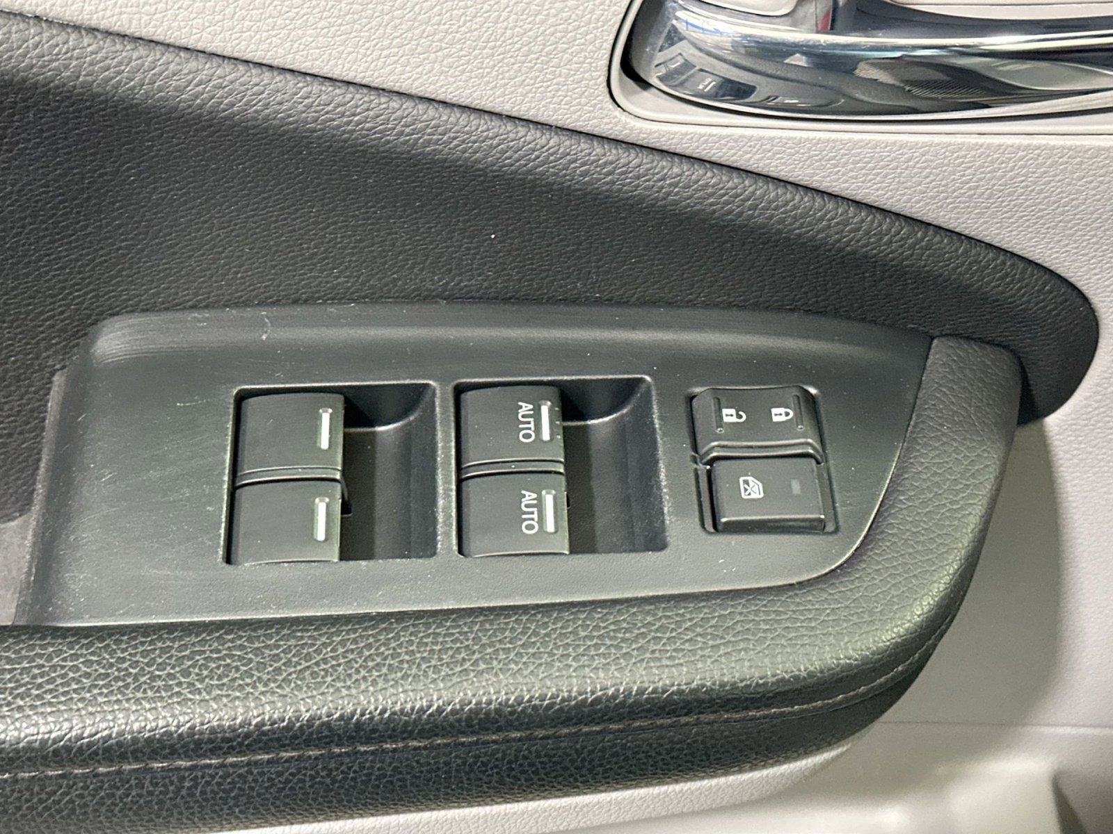 Used 2022 Honda Pilot EX-L image 16