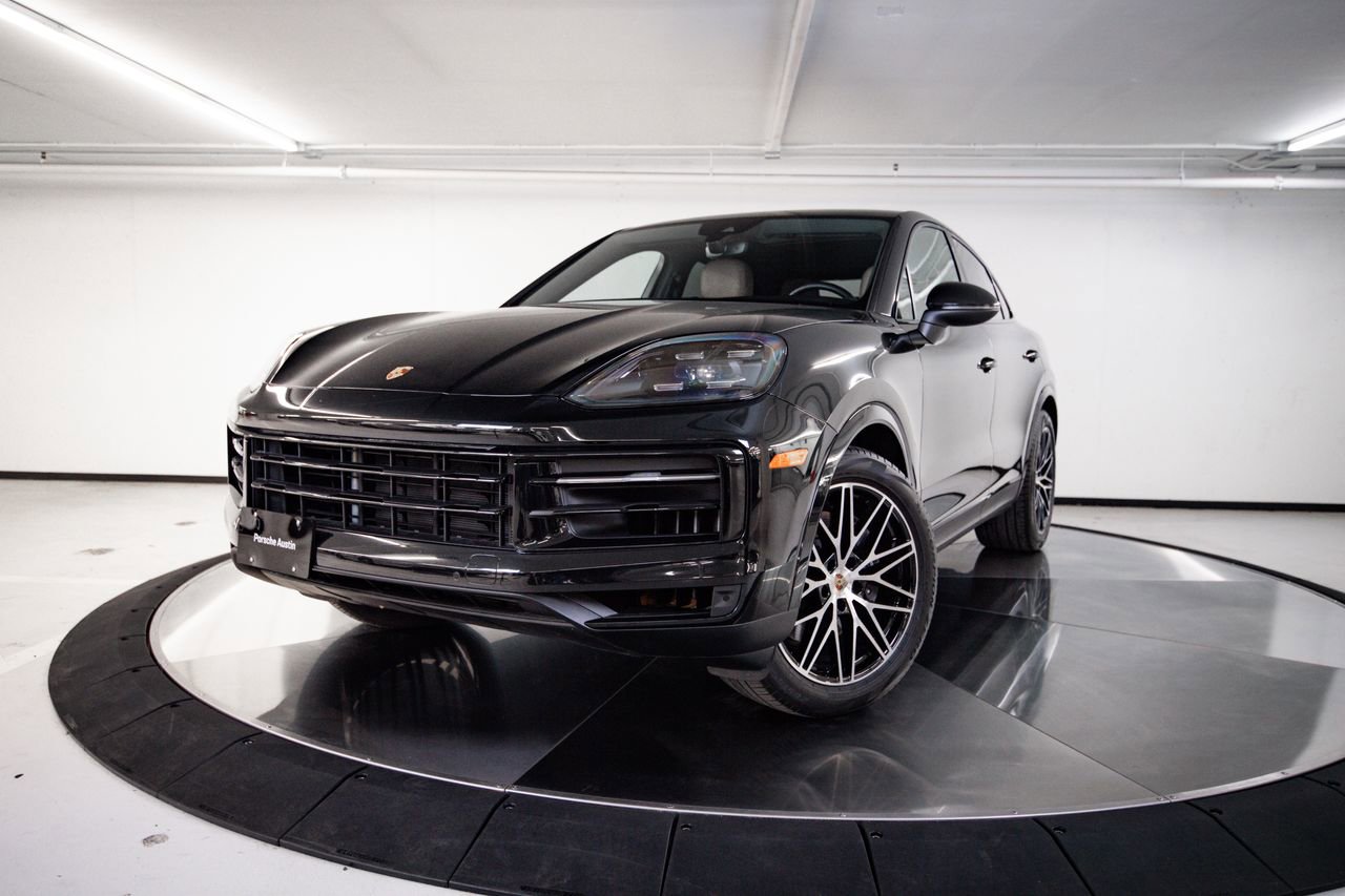 Certified 2024 Porsche Cayenne Coupe image 1