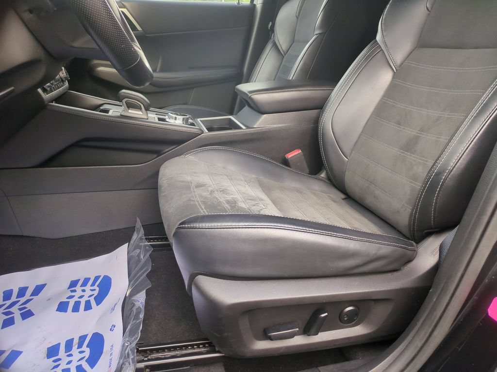 Used 2024 Mitsubishi Outlander FWD image 12
