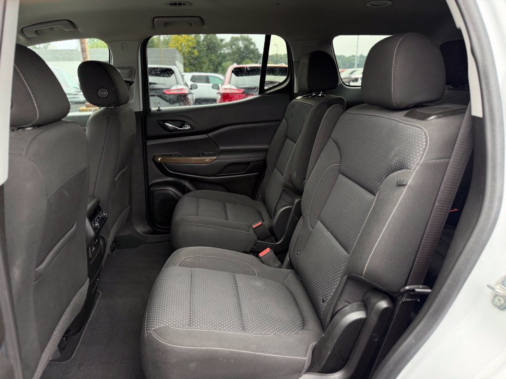 Used 2022 GMC Acadia SLE w/ Driver Convenience Package FWD image 11