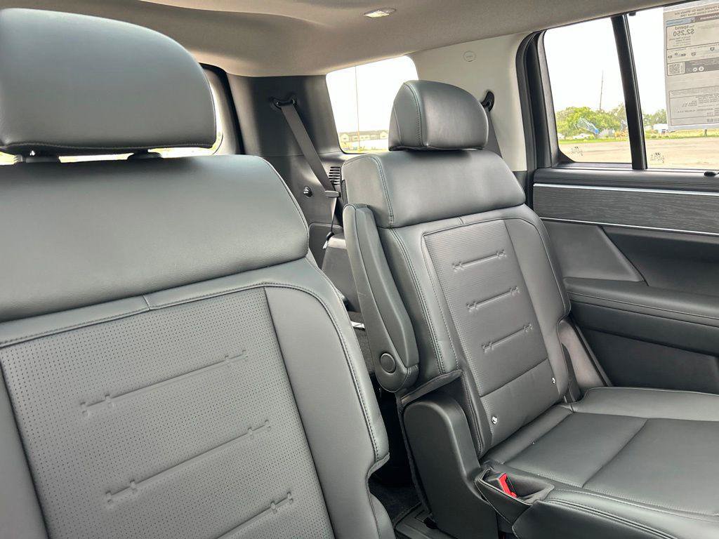 New 2026 Hyundai Santa Fe Limited AWD/4WD image 29