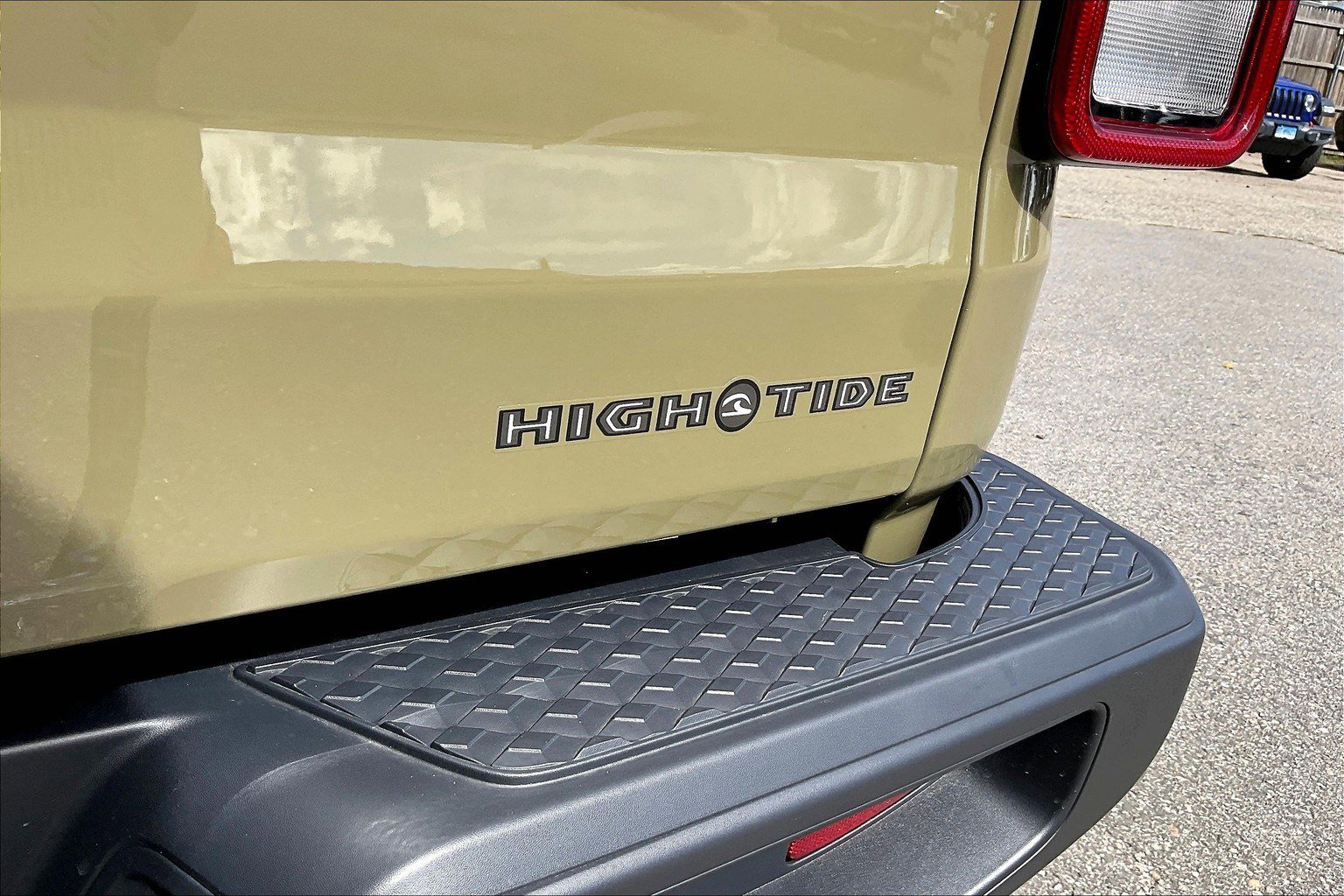 Certified 2025 Jeep Gladiator Sport image 27