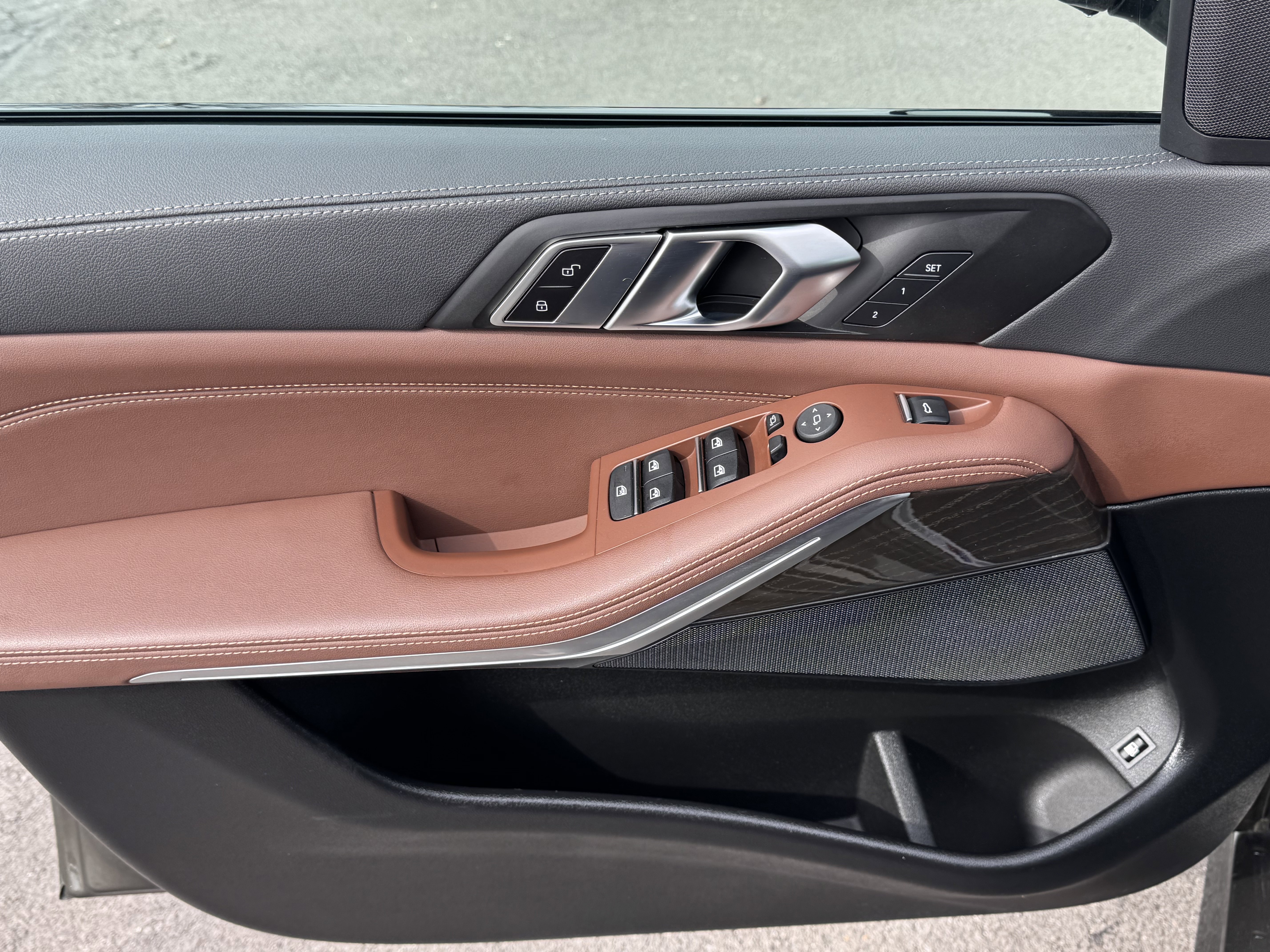 Used 2023 BMW X5 xDrive45e w/ Executive Package image 30