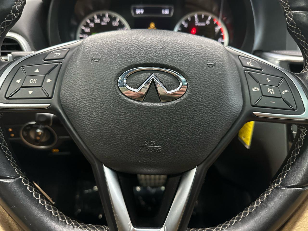 Used 2018 INFINITI QX30 Sport w/ Sport Leather Package image 19