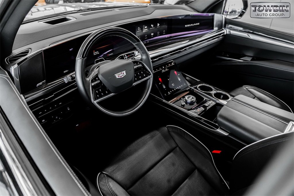 Used 2025 Cadillac Escalade Premium Luxury image 41