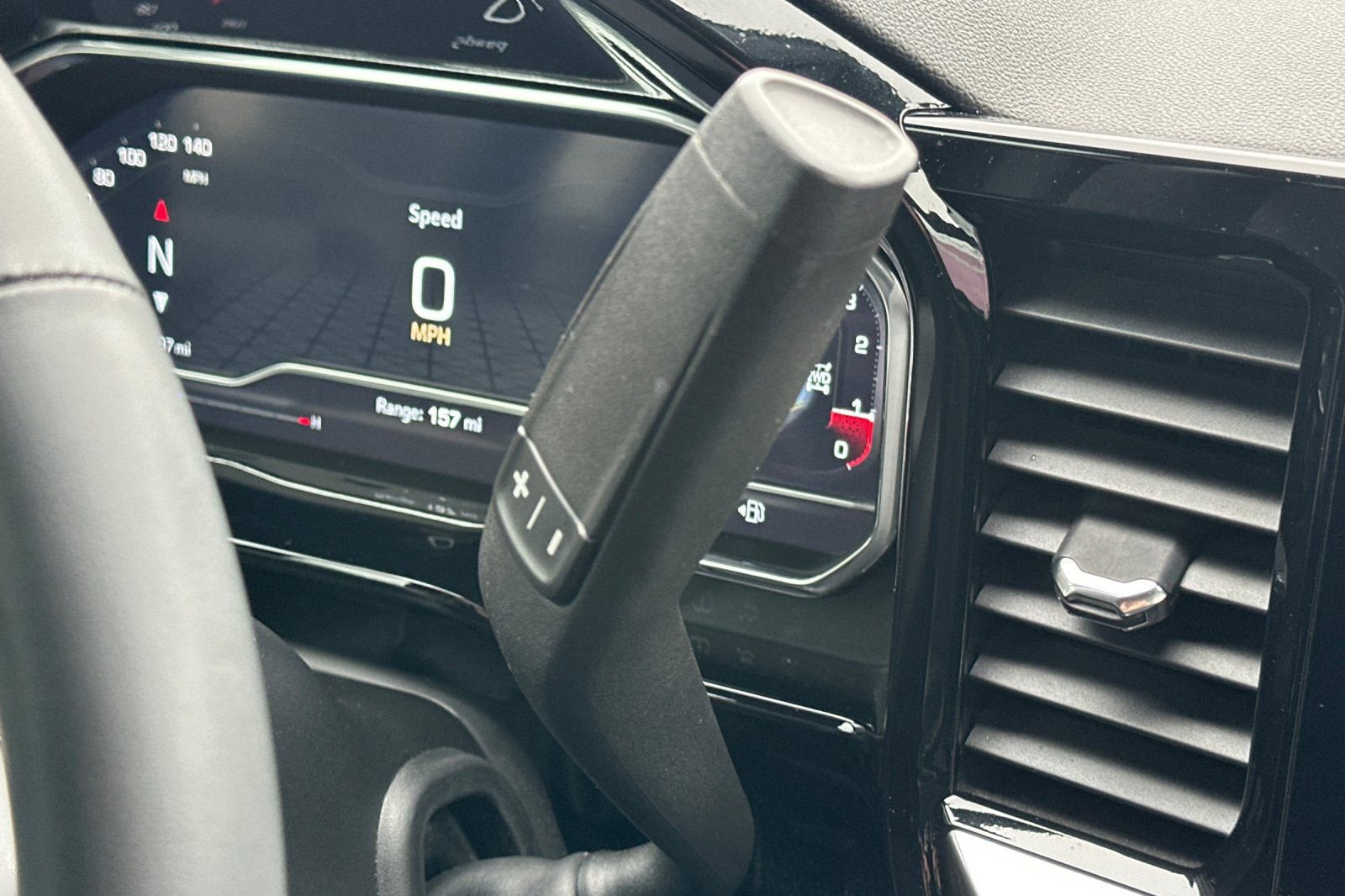 Used 2023 GMC Sierra 1500 Elevation image 27