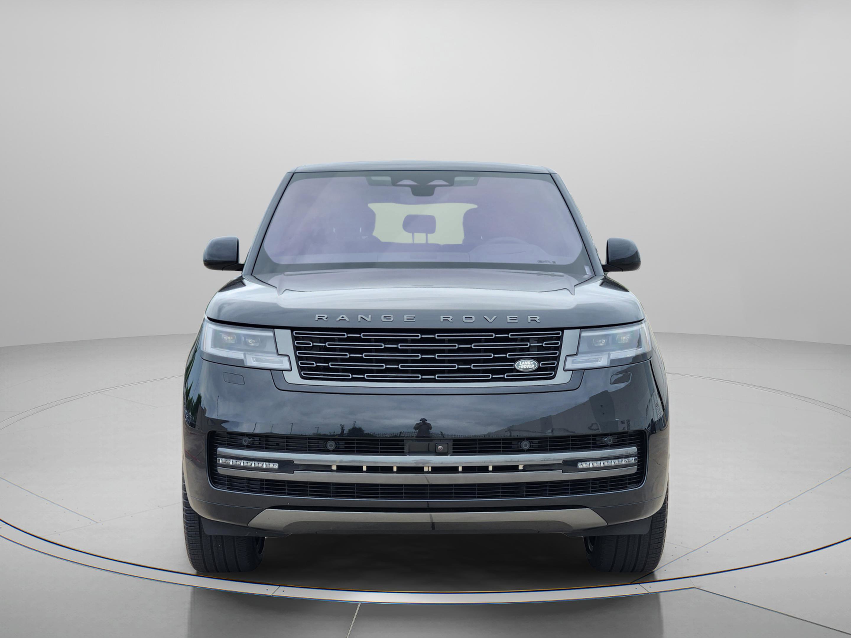 Used 2023 Land Rover Range Rover Long Wheelbase SE AWD/4WD image 6