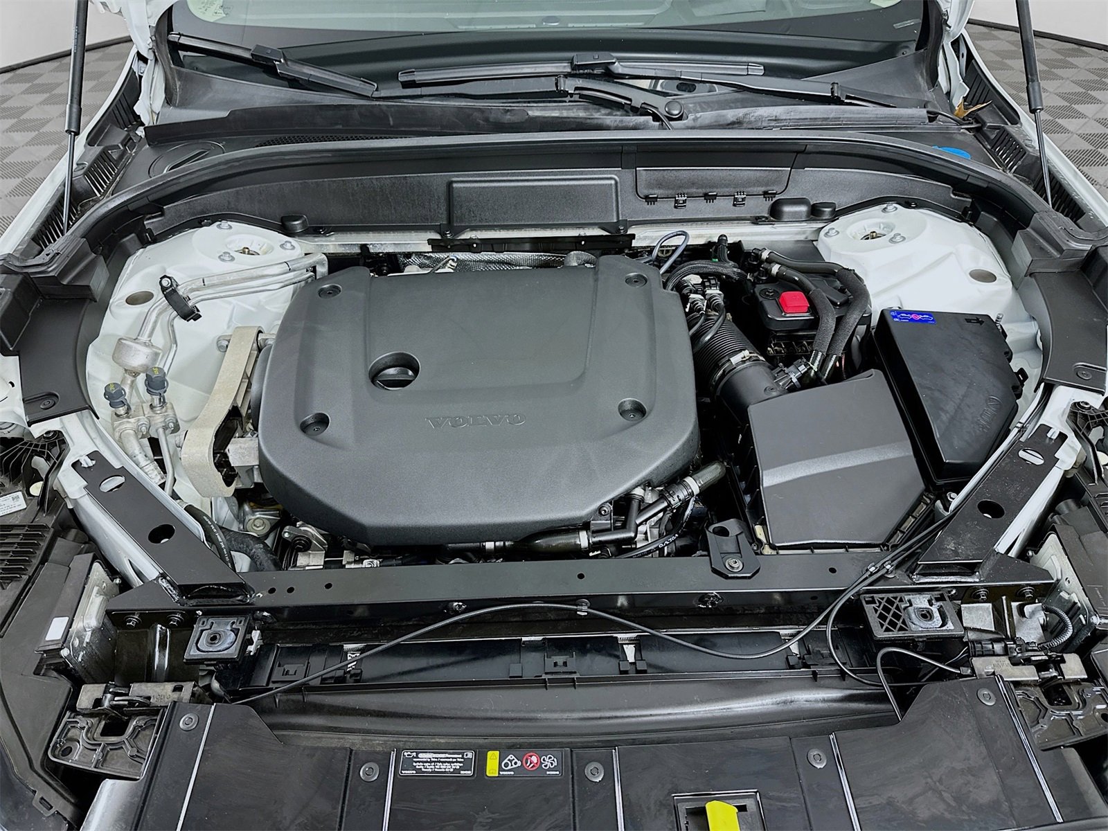 Used 2023 Volvo XC60 B6 Ultimate w/ Protection Package Premier image 31