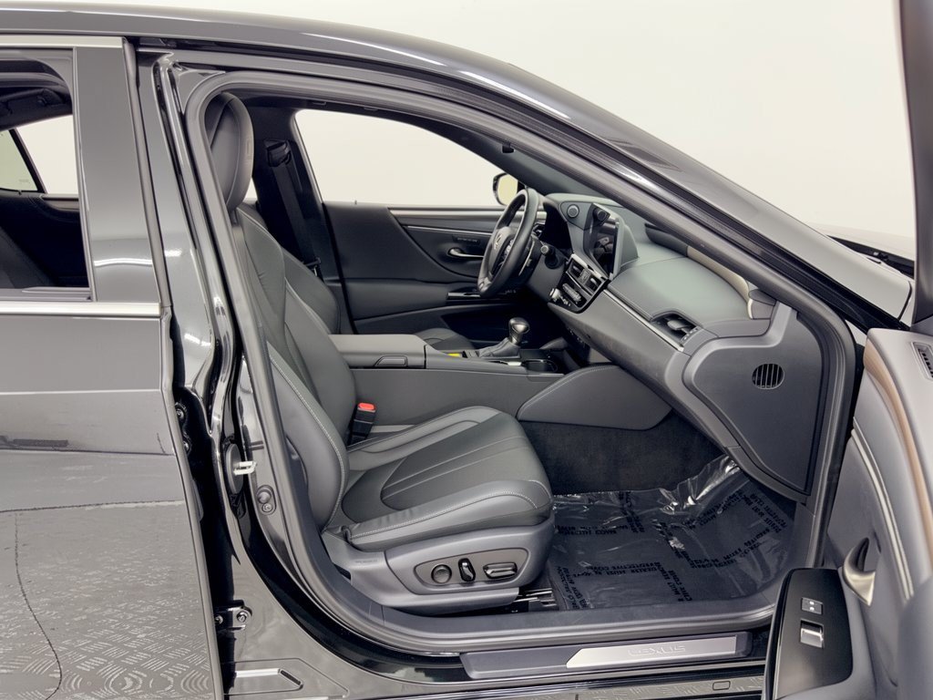 Certified 2024 Lexus ES 350 F Sport w/ Accessory Package (Z2) FWD image 31