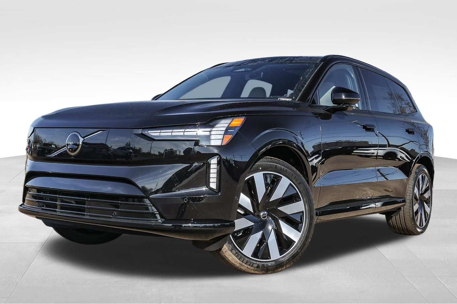 New 2026 Volvo EX90 Plus image 1