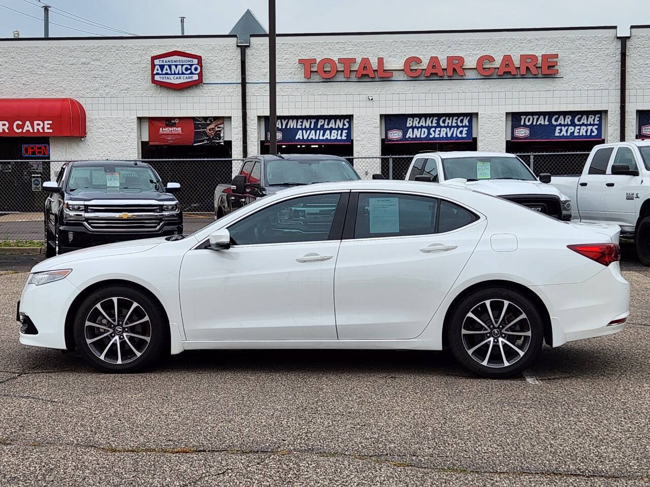Used 2015 Acura TLX V6 w/ Advance Package FWD image 2