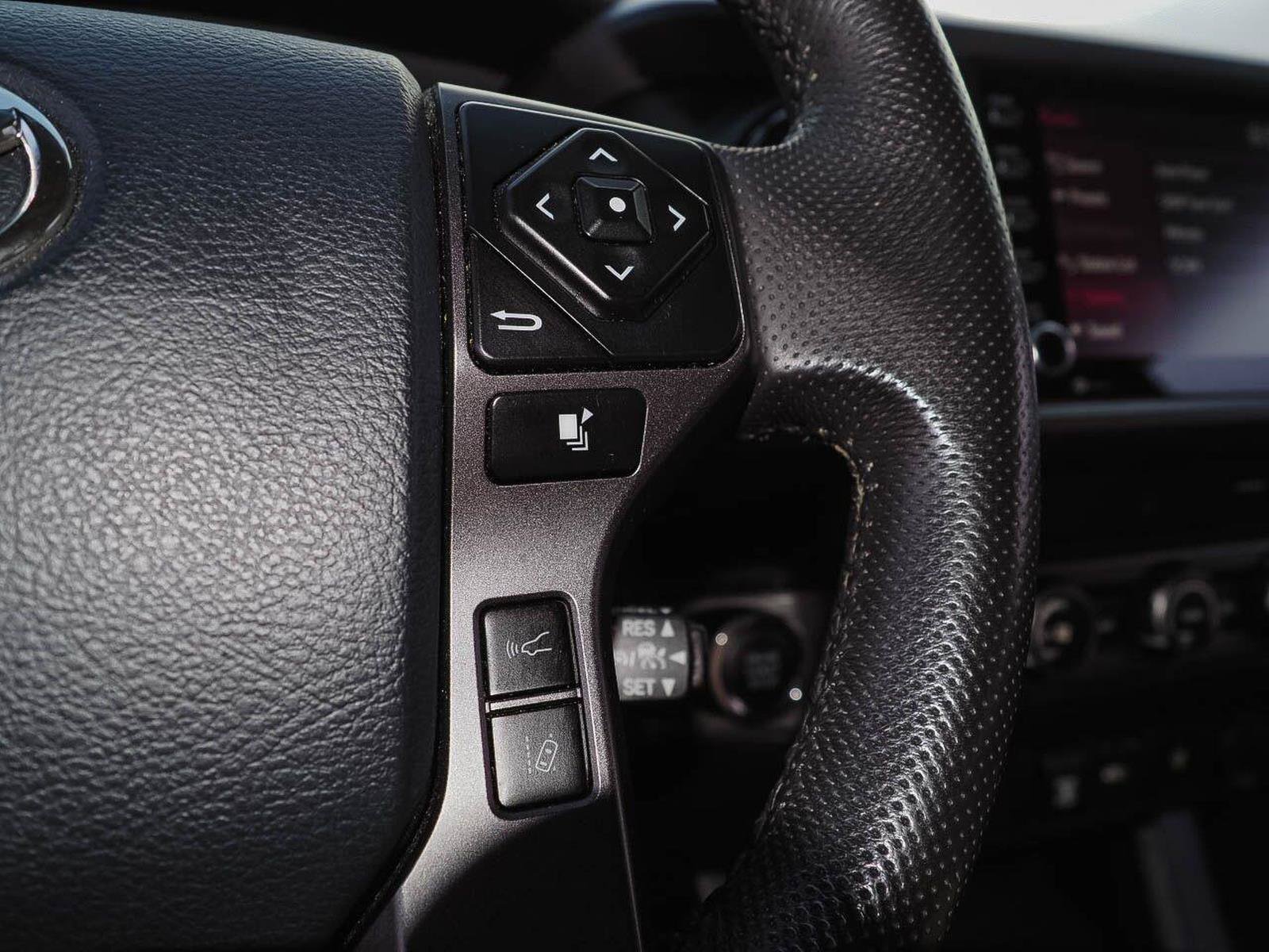 Used 2020 Toyota Tacoma TRD Sport AWD/4WD image 22