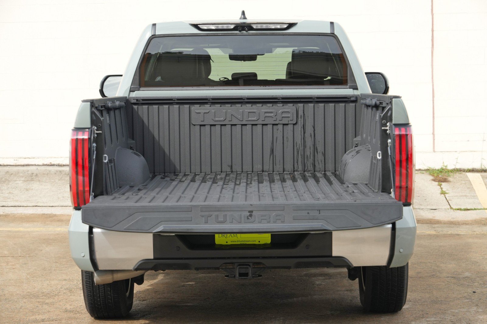 Used 2024 Toyota Tundra Limited AWD/4WD image 10