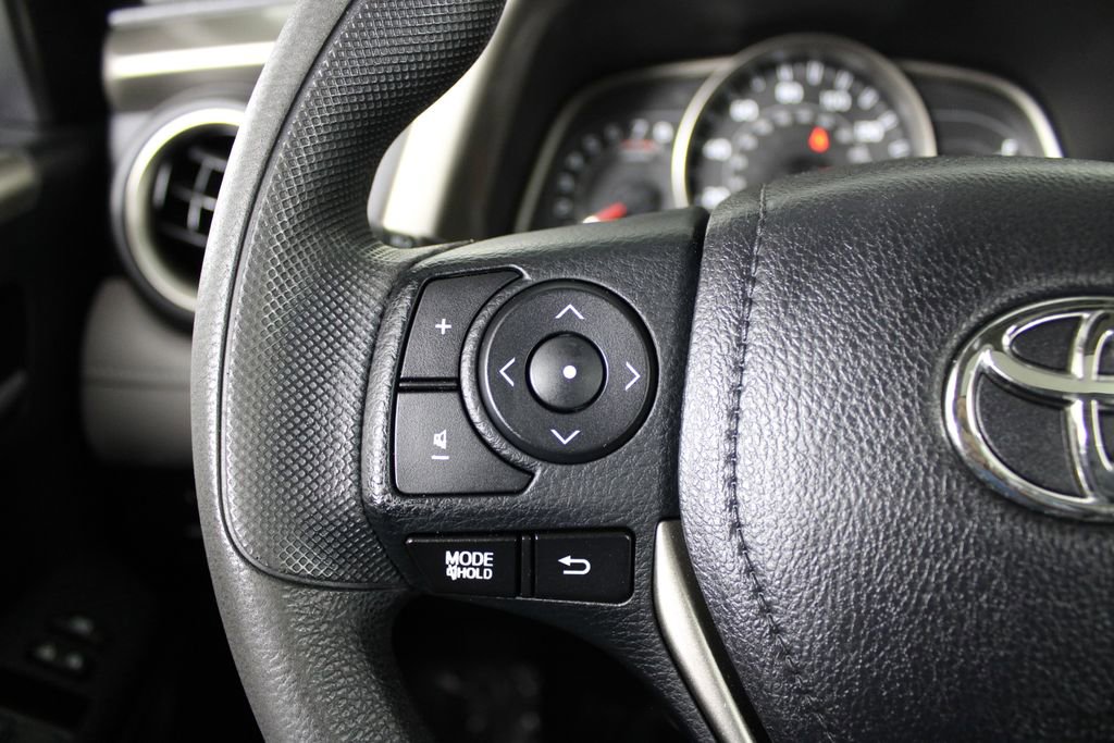 Used 2015 Toyota RAV4 XLE image 23