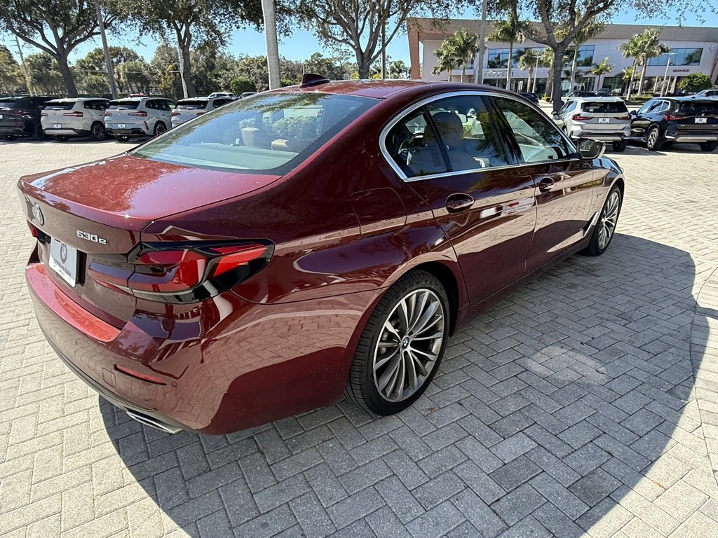 Certified 2023 BMW 530e w/ Convenience Package image 9